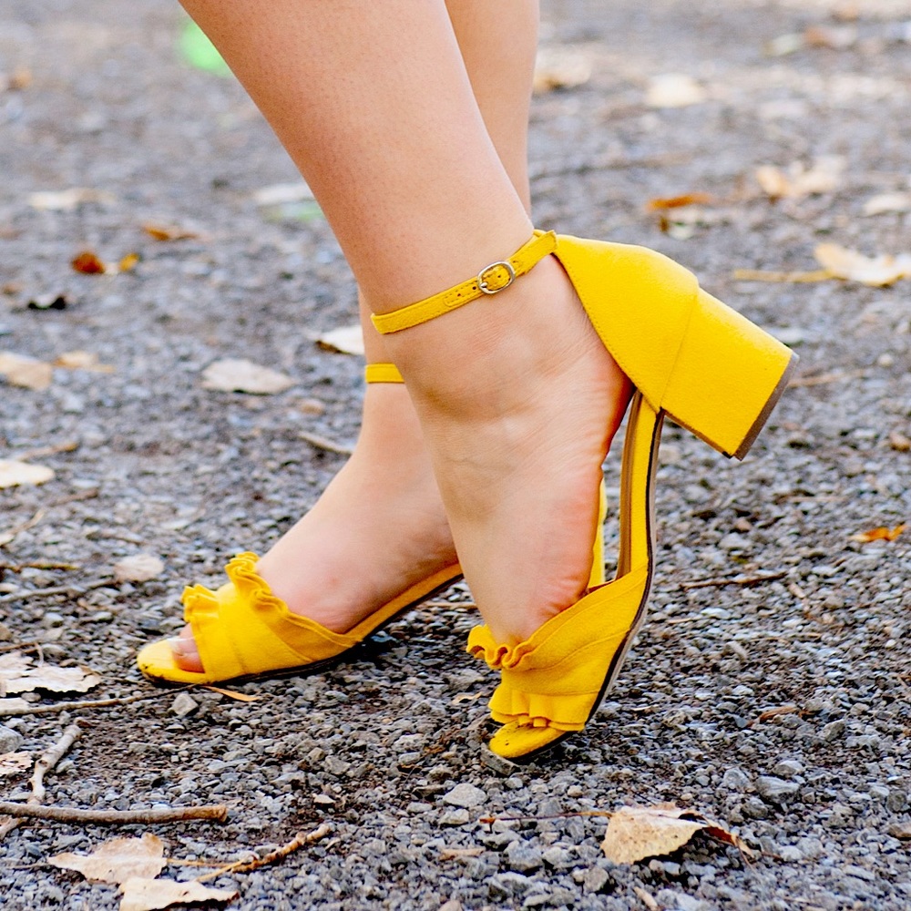 Yellow Ruffle Heals💛
